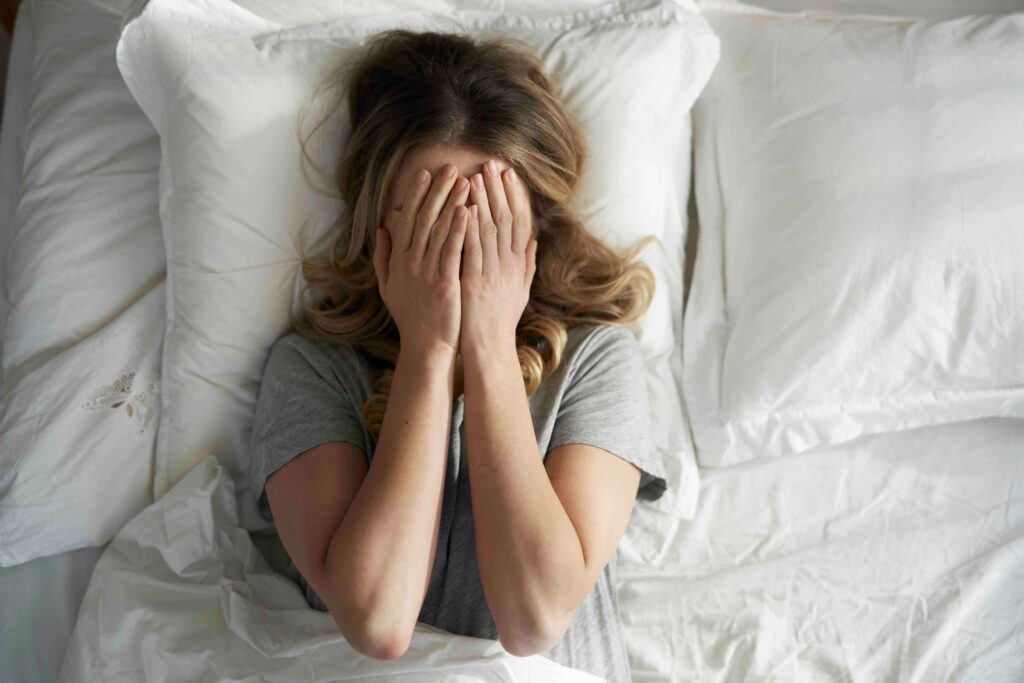 donna stress viso sonno
